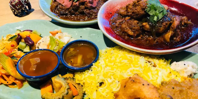 三田に超人気店がやってきた！本格的な南インド料理ミールスが味わえる【ゼロワンカレー】