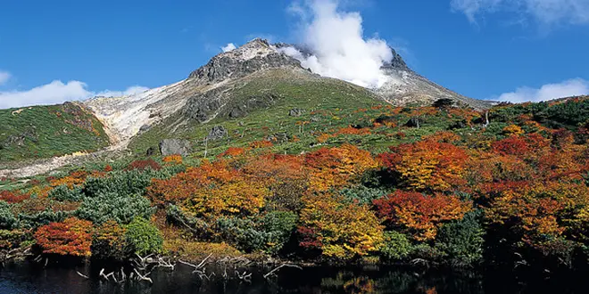 ロープウェイでお手軽百名山！茶臼岳ハイキングと那須温泉郷散策