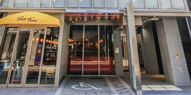 こもって作業する