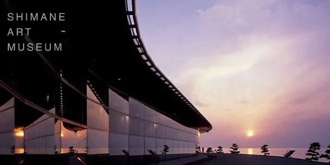 湖に浮かぶ夕日に言葉を失う、島根県松江市の贅沢なおでかけ。