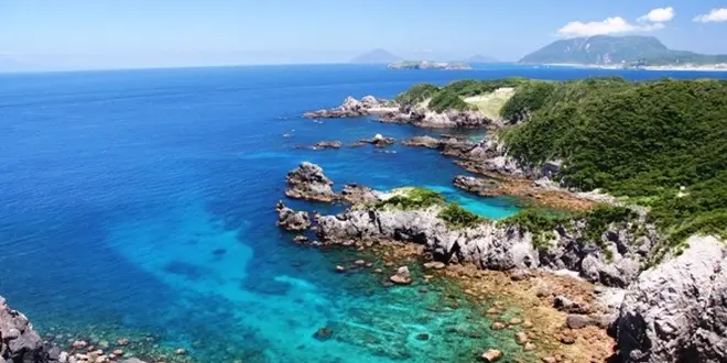 東京から約3時間!!伊豆の離島『式根島』で楽しむながーい夏♪