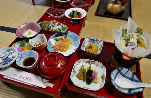 案外量が多い夕食膳
