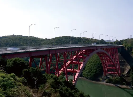 的矢湾大橋