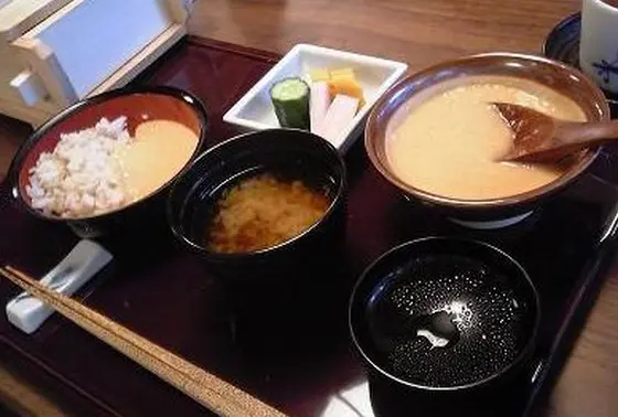 ランチが手軽に食べるのなら雷門の斜向かいにある雷門店が狙い目!?