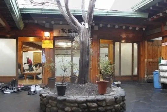 個室のような席がたくさん