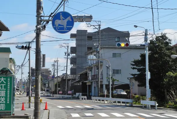 馬に注意の標識