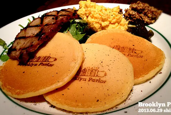 カジュアルに食事もできる