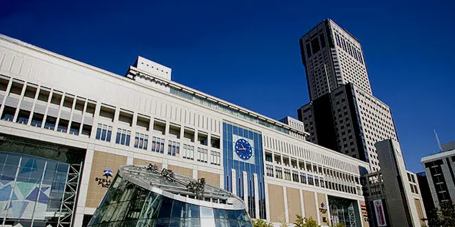 札幌市内から青い池に電車で行く
