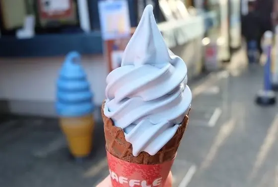 夏ならブルーなソフトクリーム🍦