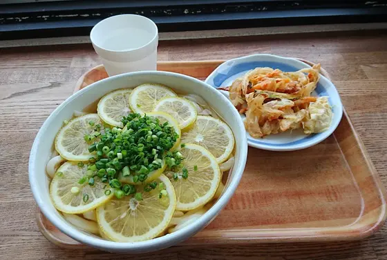 すだちうどん（夏季限定）