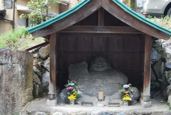 お地蔵さん風の「布袋さん」