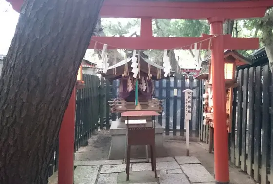 祠