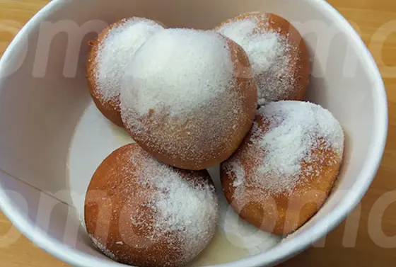 チキンだけでなく様々な韓国の屋台フードを楽しめます