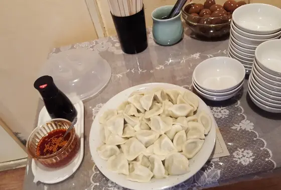 なんとランチタイムは水餃子＆卵食べ放題！