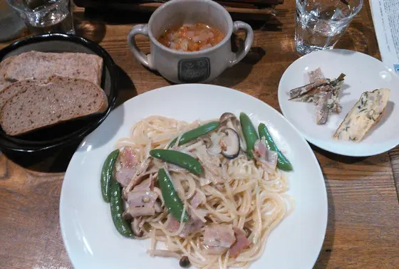 きのこベーコンのパスタ