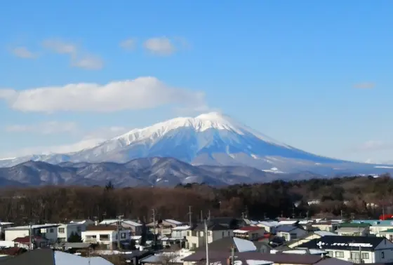 屋上の駐車場から、岩手山がくっきり