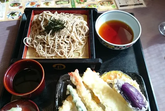 上天ぷら付セイロそば　１０８０円
