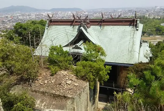 石の宝殿