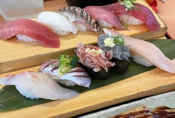 沼津魚がし流れ鮨　富士青島店