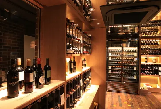 ワインセラーからお好きなワインをチョイス！