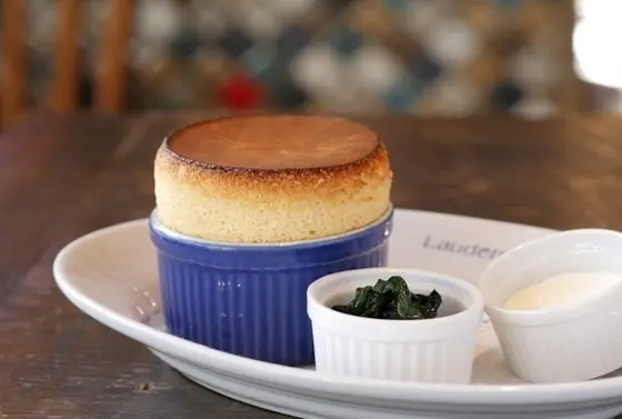 焼きたてスフレ