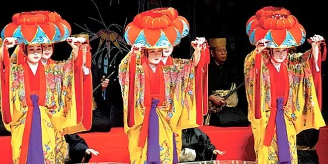 琉球舞踊体験！パワースポット巡り・癒しのヨガ in 沖縄