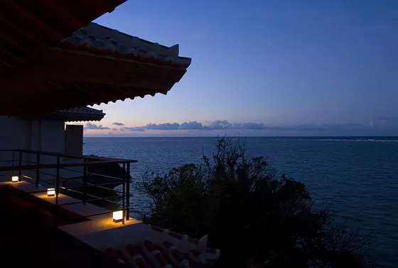 ビーチリゾートの夜の部の始まり
