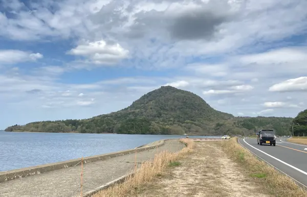 神の山とも呼ばれた「兜山」