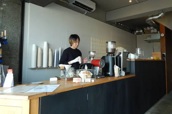 丁寧に淹れられたコーヒーをどうぞ