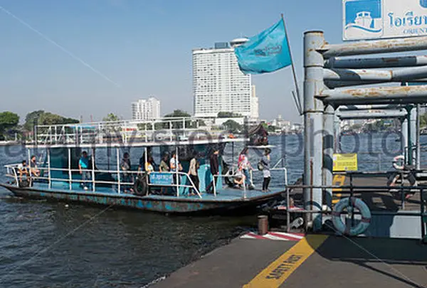 Khun Mae Pueak Cross River Ferry Pier
