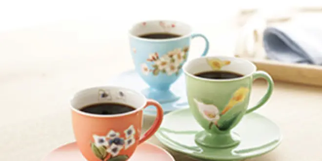 1杯の珈琲を席まで運んで貰う贅沢