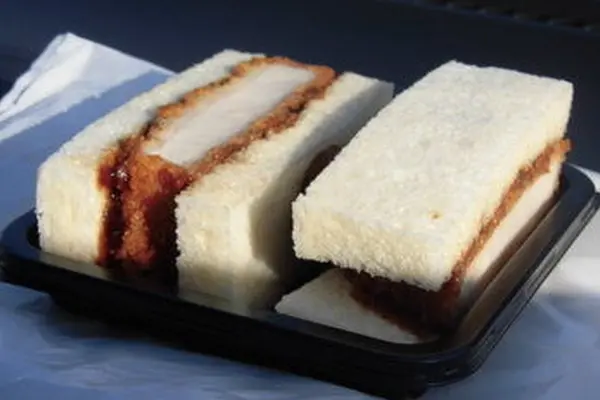 ヘルメスソースのとんかつサンド