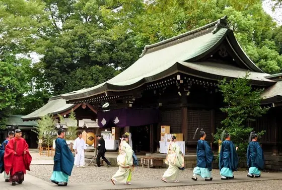 まずしっかりお参りを！