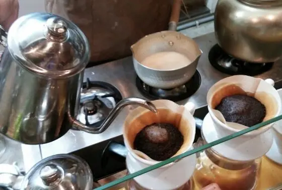 オーガニック＆ハンドピック！コーヒーの味は究極の一杯を淹れるために惜しまない努力の粋