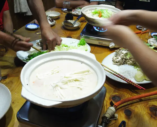 名物、牛乳鍋