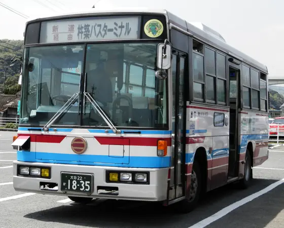 市街地までは路線バスで