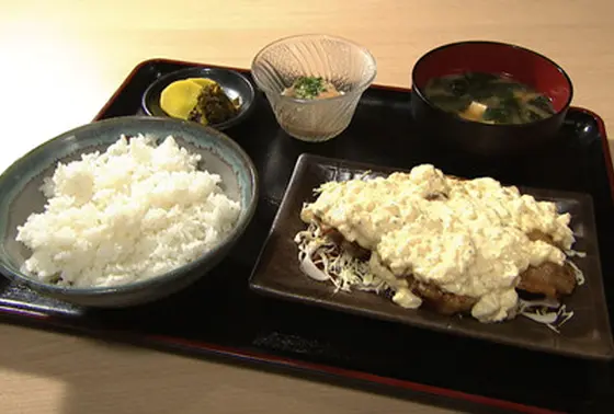 ワンコインランチ（チキン南蛮）