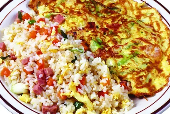 フライドライスとスペシャルオムレツ
