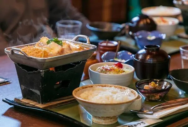 田むら銀かつ亭