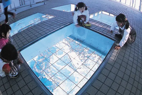 スリル満点！全長450ｍの海上遊歩道