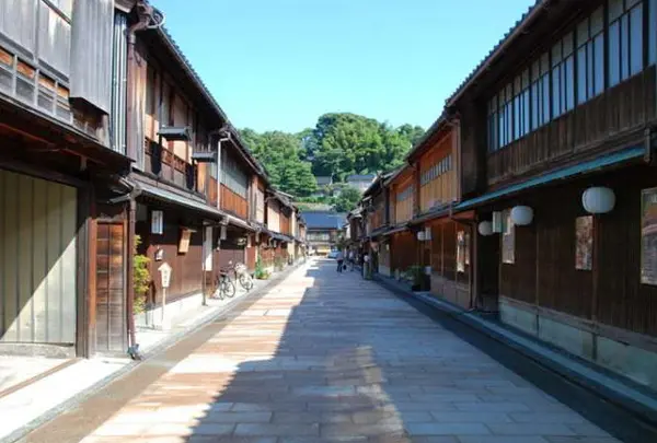 ひがし茶屋街