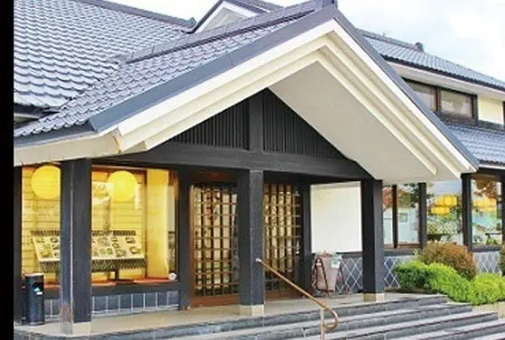 お屋敷のような店構え
