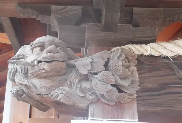 柱の装飾に注目！