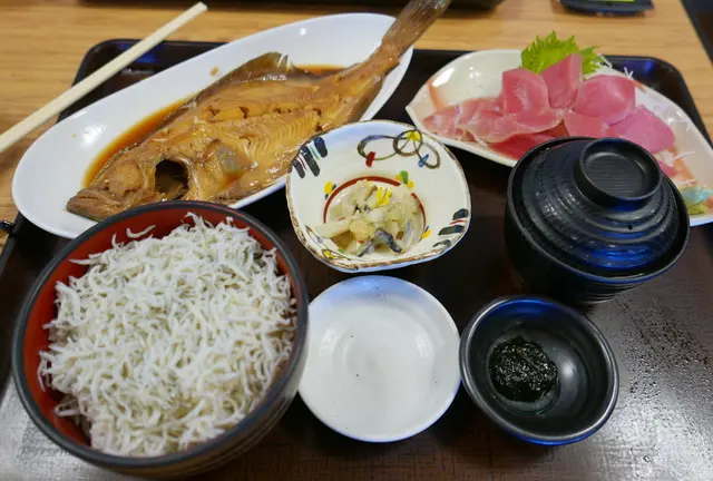 シーズンオフの南知多で魚を食べて温泉に入る旅