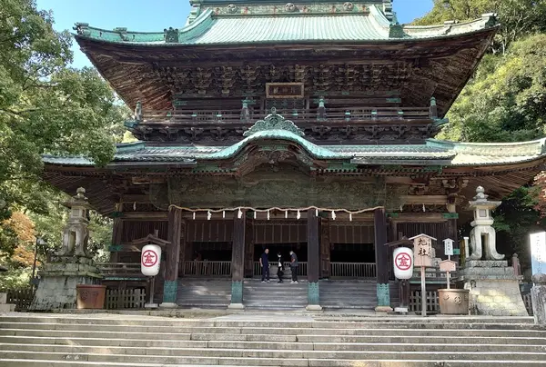 荘厳な本宮