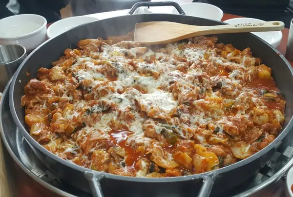 중화호반닭갈비막국수 本店