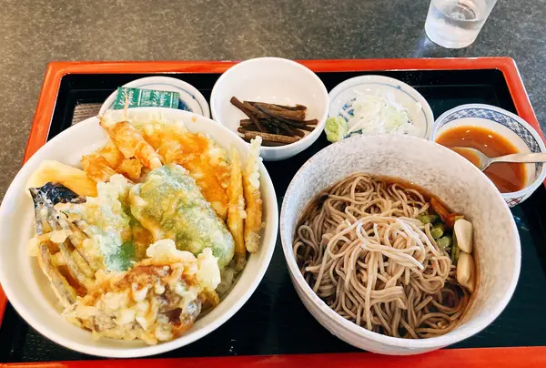 秋月そば本店