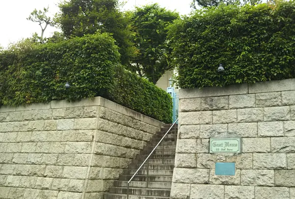 ラ メゾン ドゥ グラシアニ 神戸北野