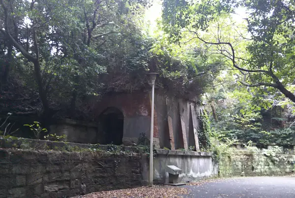 観音崎砲台・腰越堡塁跡