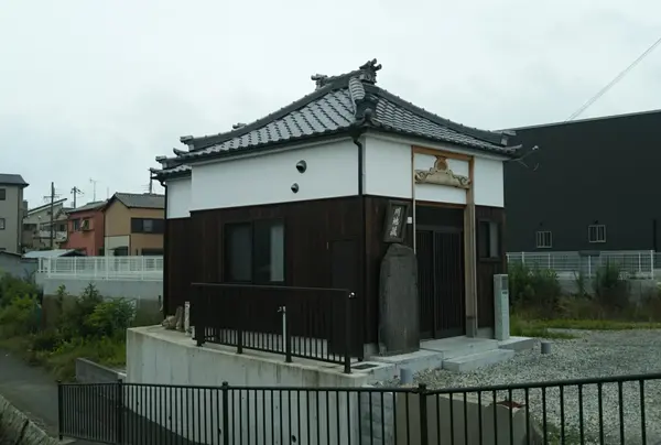 石造地蔵菩薩坐像 （川地蔵）